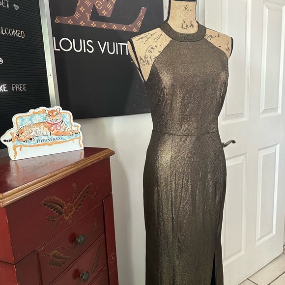 🆕Alexa B Nites Halter Gold Dress - Picture 7 of 16